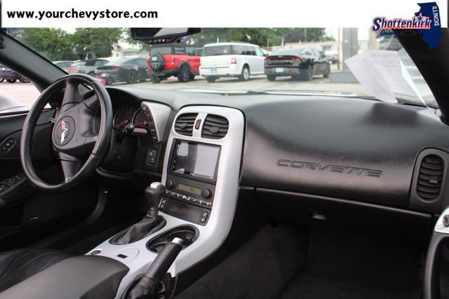 Used 2005 Machine Silver Metallic Chevrolet BASE image 16