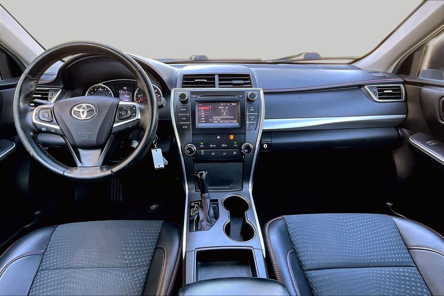Used 2015 Predawn Gray Mica Toyota SE image 16