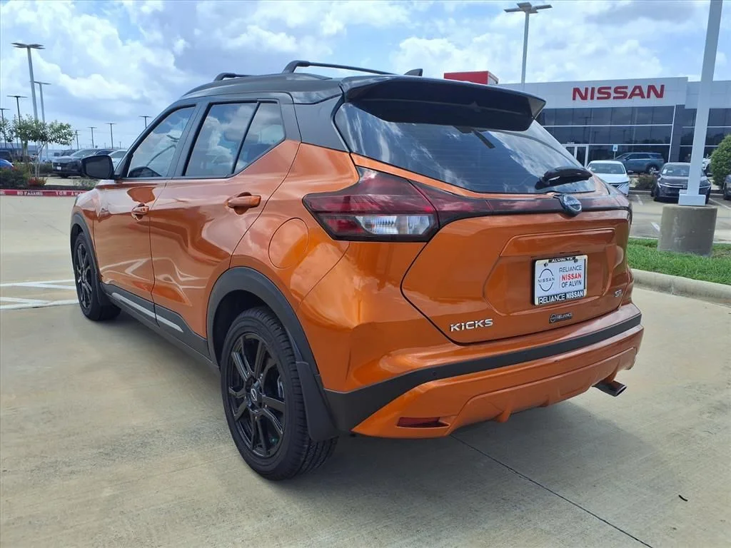Used 2023 Nissan Kicks SR with VIN 3N1CP5DV2PL489304 for sale in Friendswood, TX
