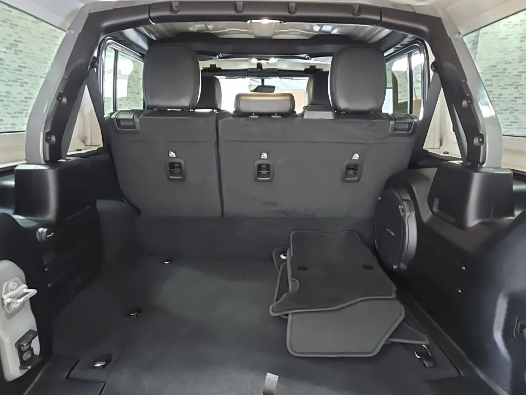 Used 2022 Sting-Gray Clearcoat Jeep Unlimited Rubicon 4xe image 12