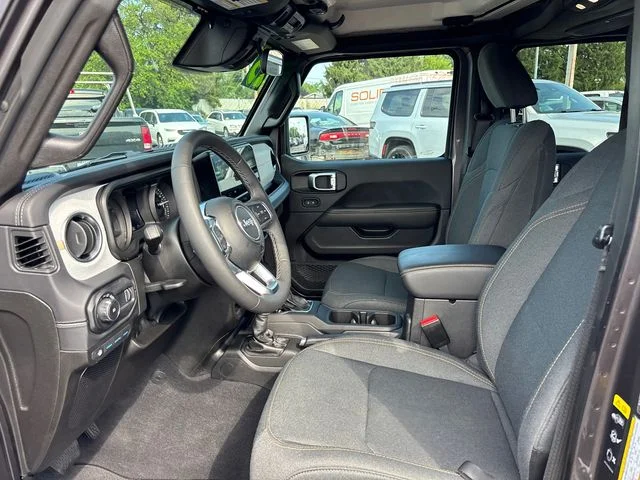 Used 2025 Gray Jeep Sahara 4xe image 6
