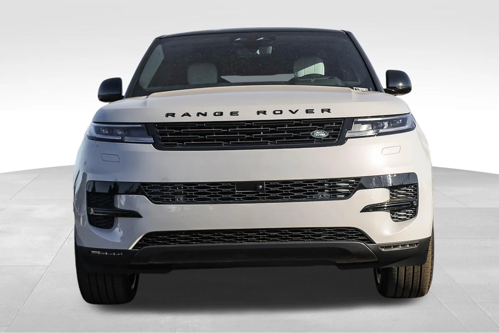 New 2026 Borasco Grey Land Rover SE image 2