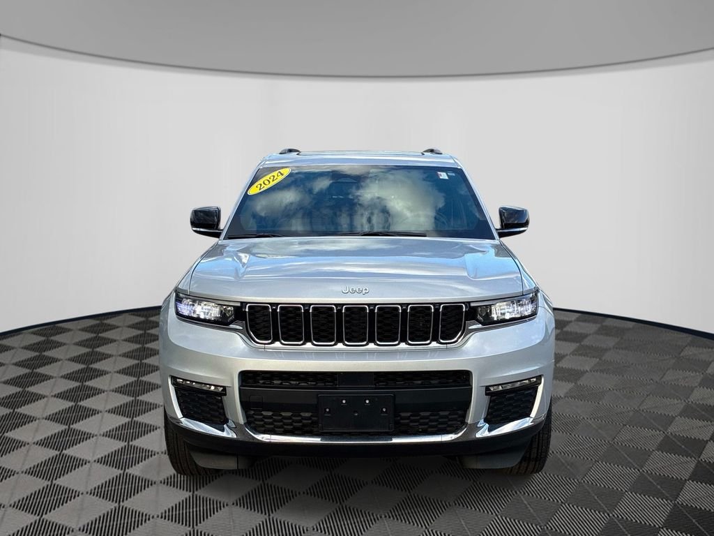 Used 2024 Silver Jeep Limited image 2