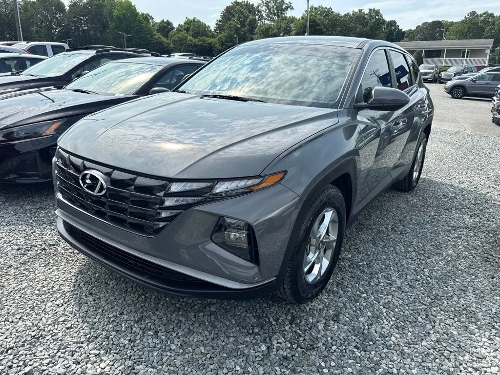 Used 2024 Gray Hyundai SE image 1