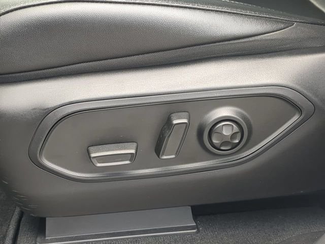 Certified Used 2025 White Jeep Limited image 23
