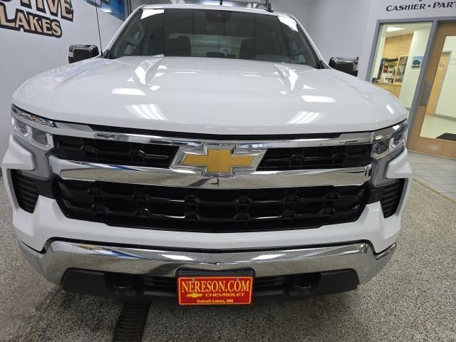 Used 2025 Chevrolet Silverado 1500 LT with VIN 1GCUKDED8SZ134039 for sale in Detroit Lakes, Minnesota