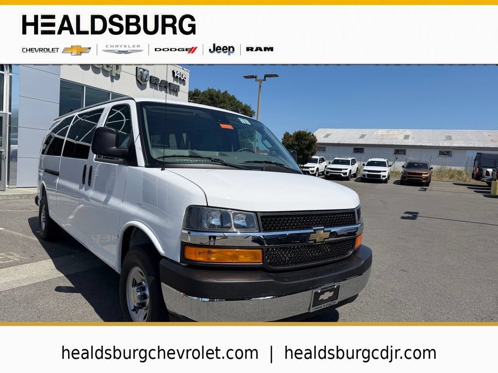 2025 Chevrolet Express Passenger LT - Photo 8