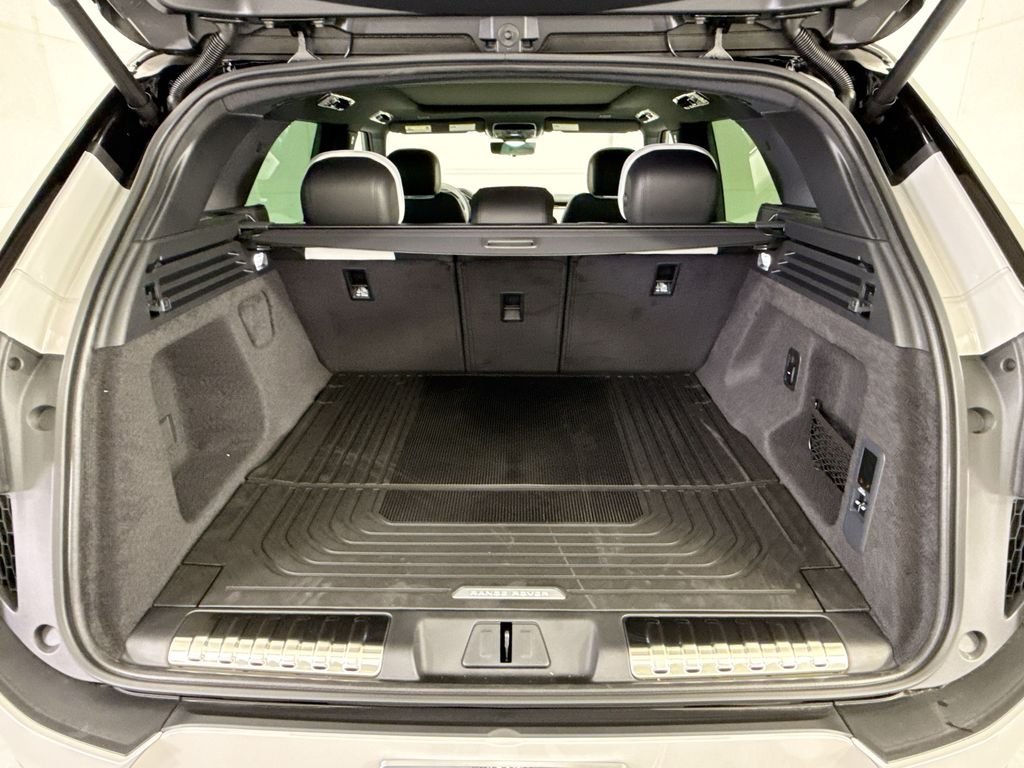 New 2026 Borasco Grey Land Rover Dynamic SE image 27