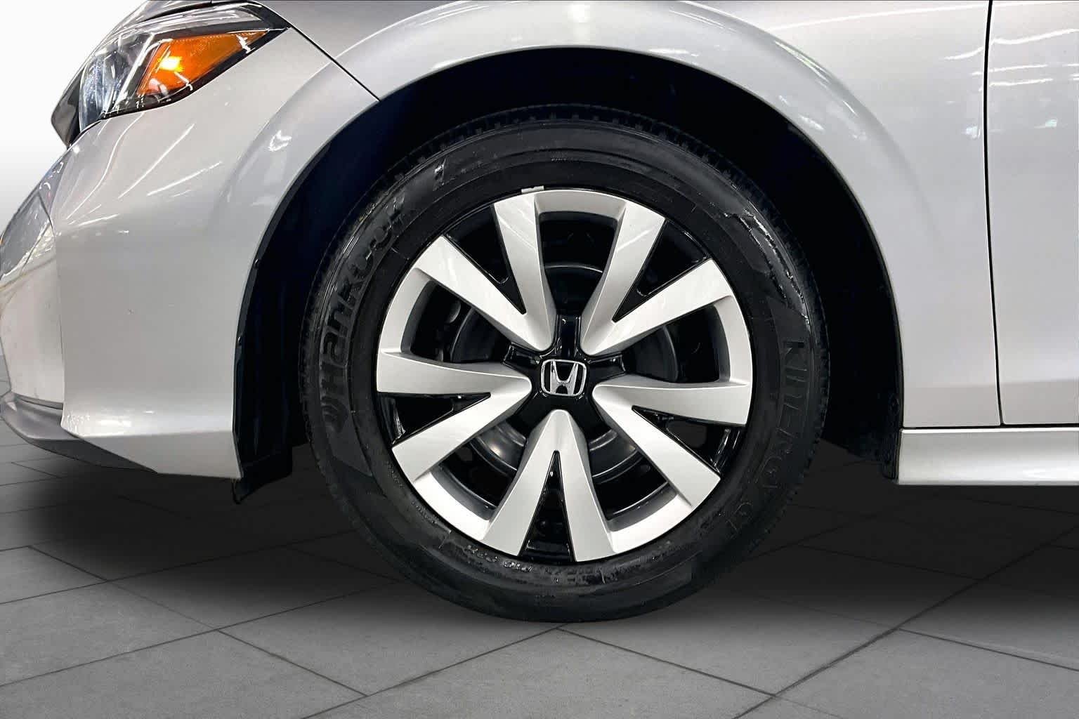 Used 2025 BLACK Honda LX image 11