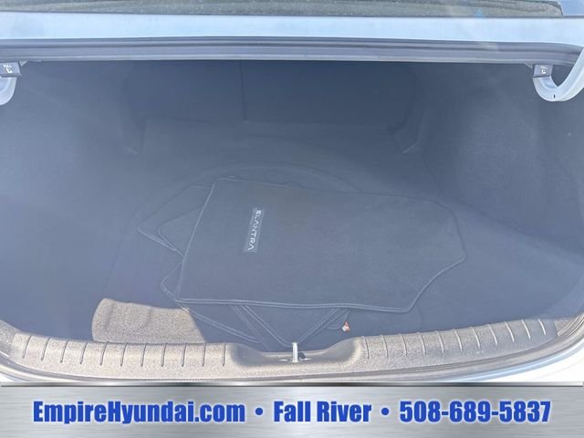 Used 2024 White Hyundai SEL image 5