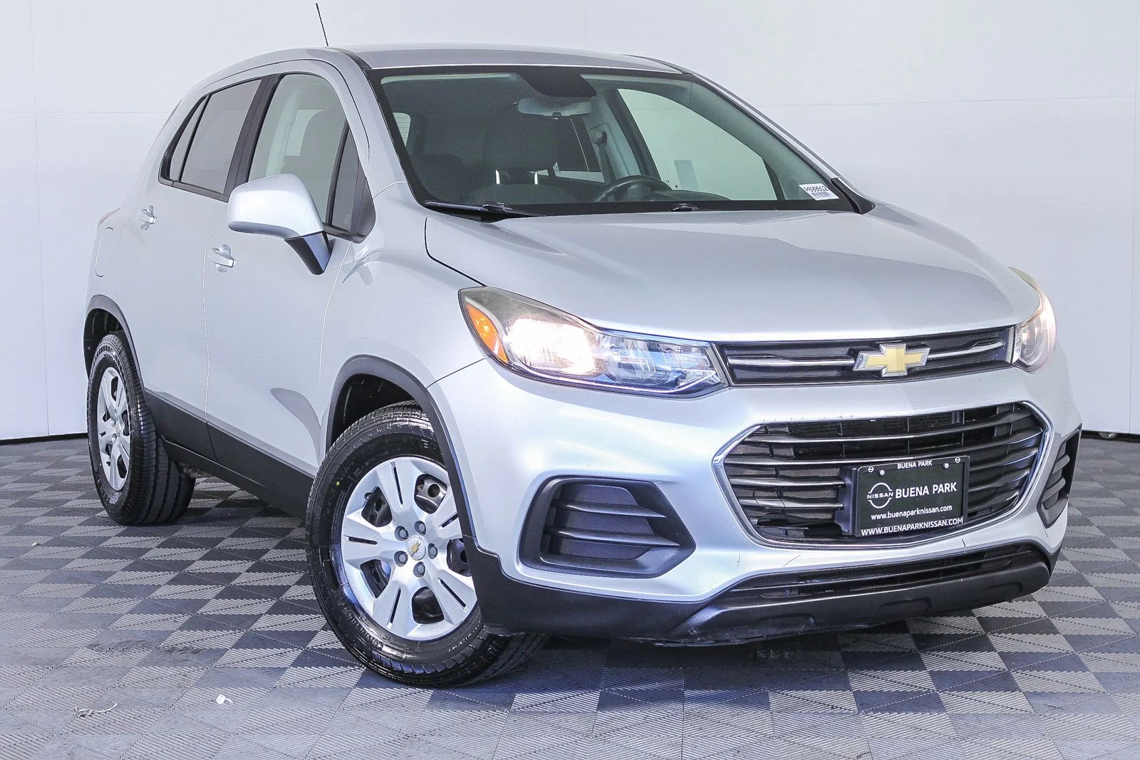 2018 Chevrolet Trax LS's photo