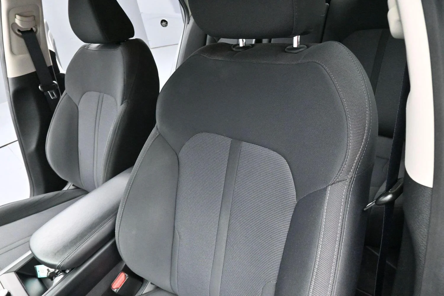 Used 2021 Ebony Black Kia LXS image 13
