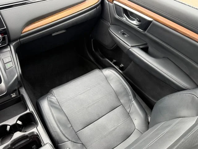 Used 2020 Silver Honda EX-L image 22