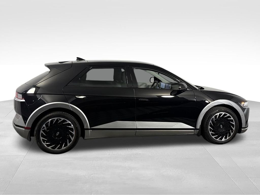 Used 2024 Abyss Black Hyundai Limited image 7
