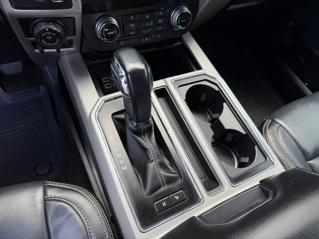 Used 2020 Agate Black Metallic Ford Lariat image 25