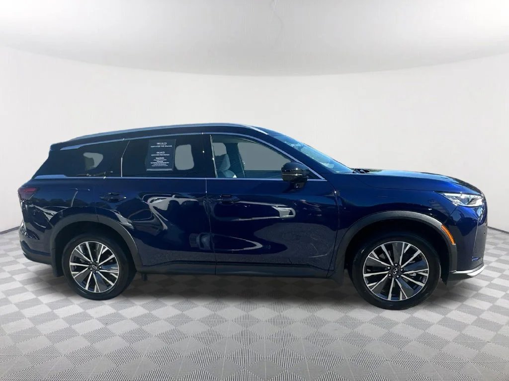 Certified Used 2027 Blue INFINITI LUXE image 4