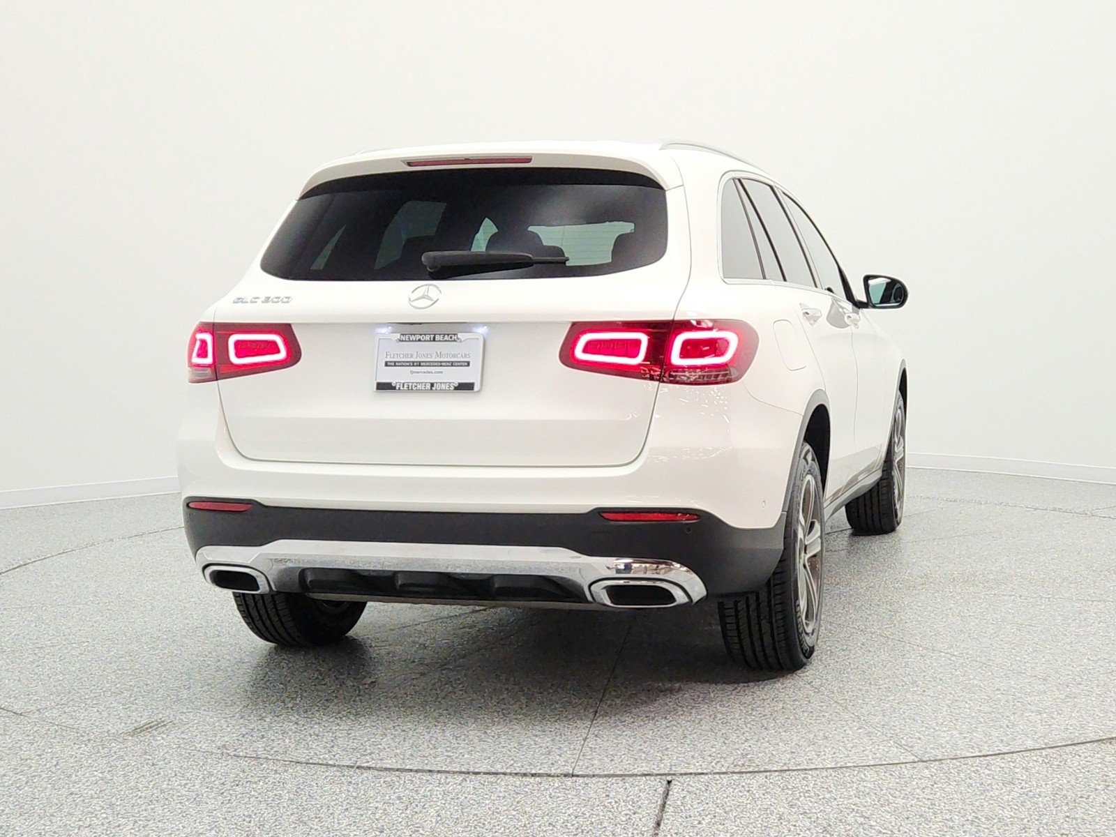Used 2022 Polar White Mercedes-Benz GLC 300 SUV image 6