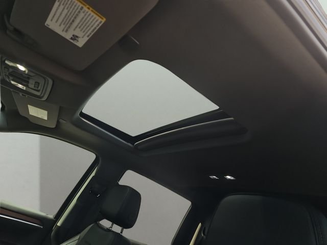 Used 2024 Onyx Black GMC Denali image 9