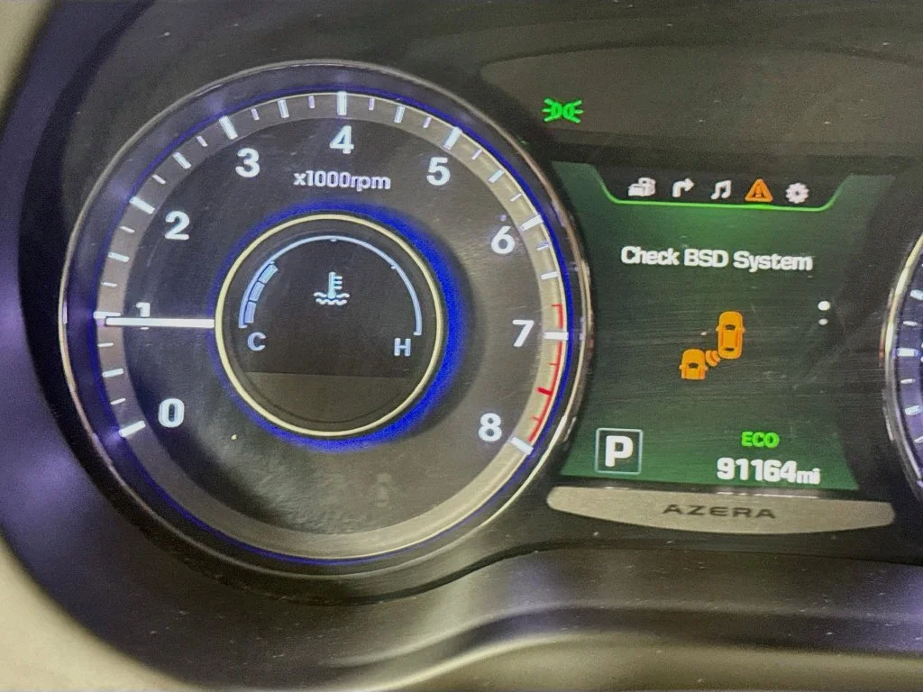 Used 2016 Black Hyundai Base image 14