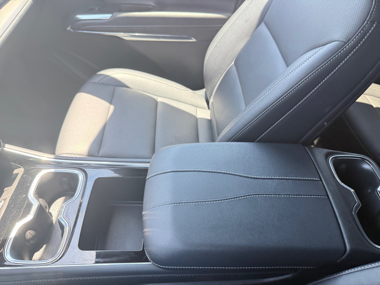 Used 2025 Mosaic Black Metallic Chevrolet LT image 14