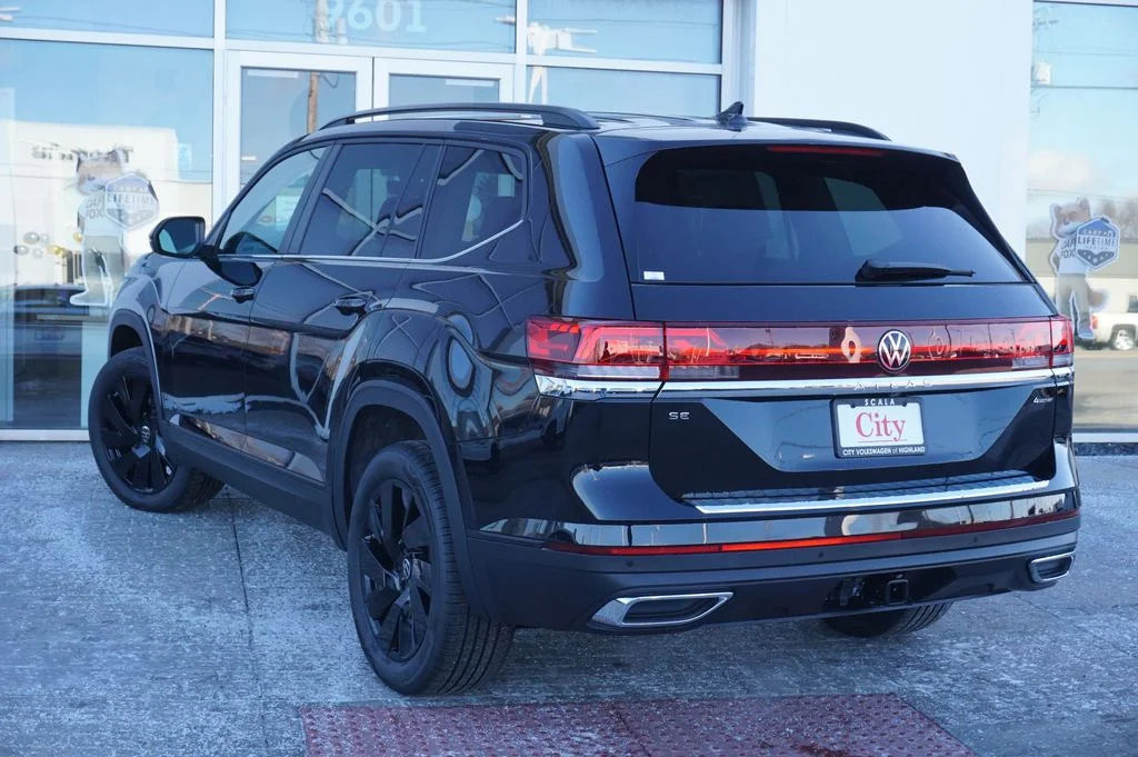 New 2026 Black Volkswagen 2.0T SE w/Technology image 7