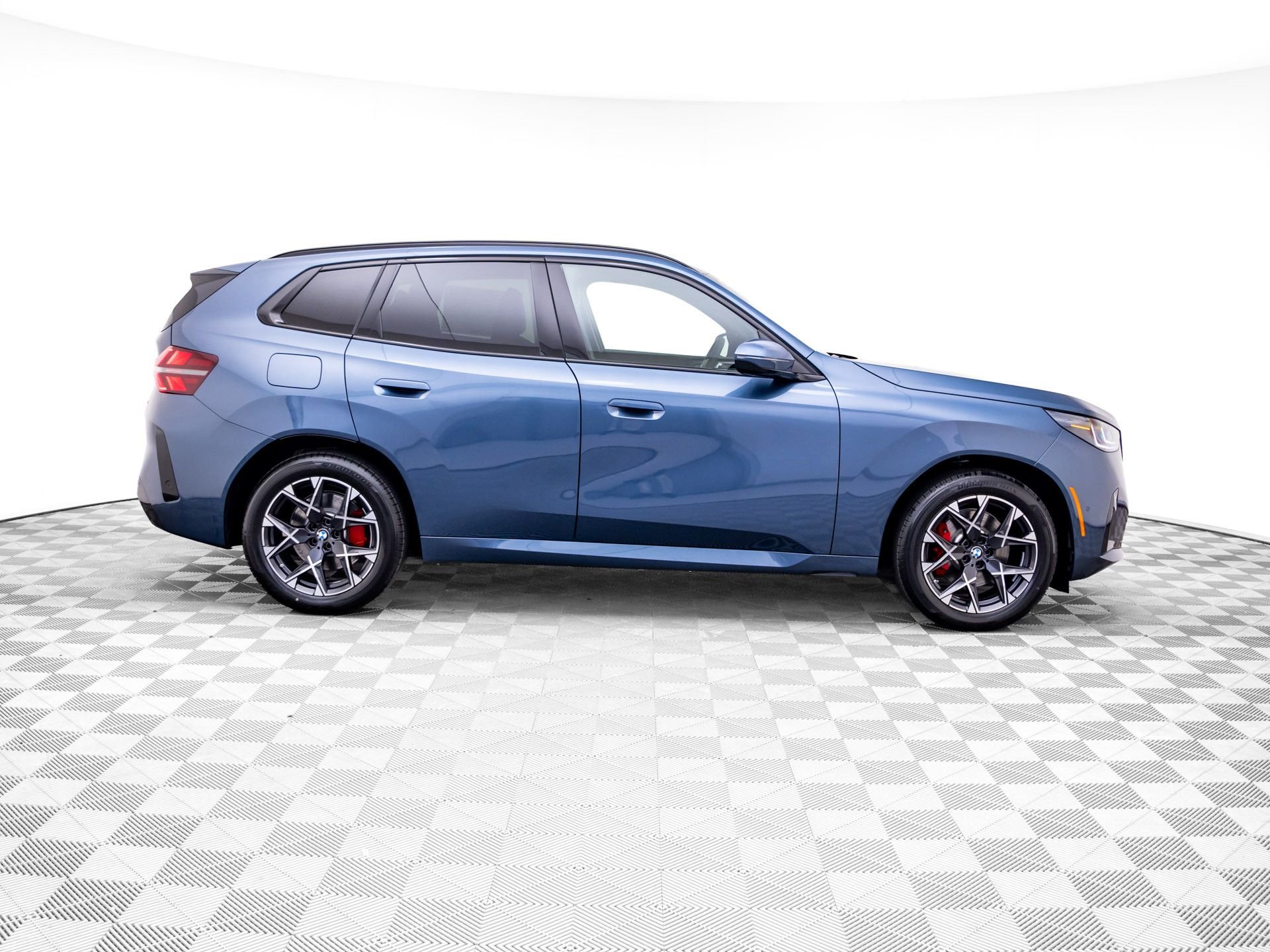 New 2026 Arctic Race Blue metallic BMW 30 xDrive image 8