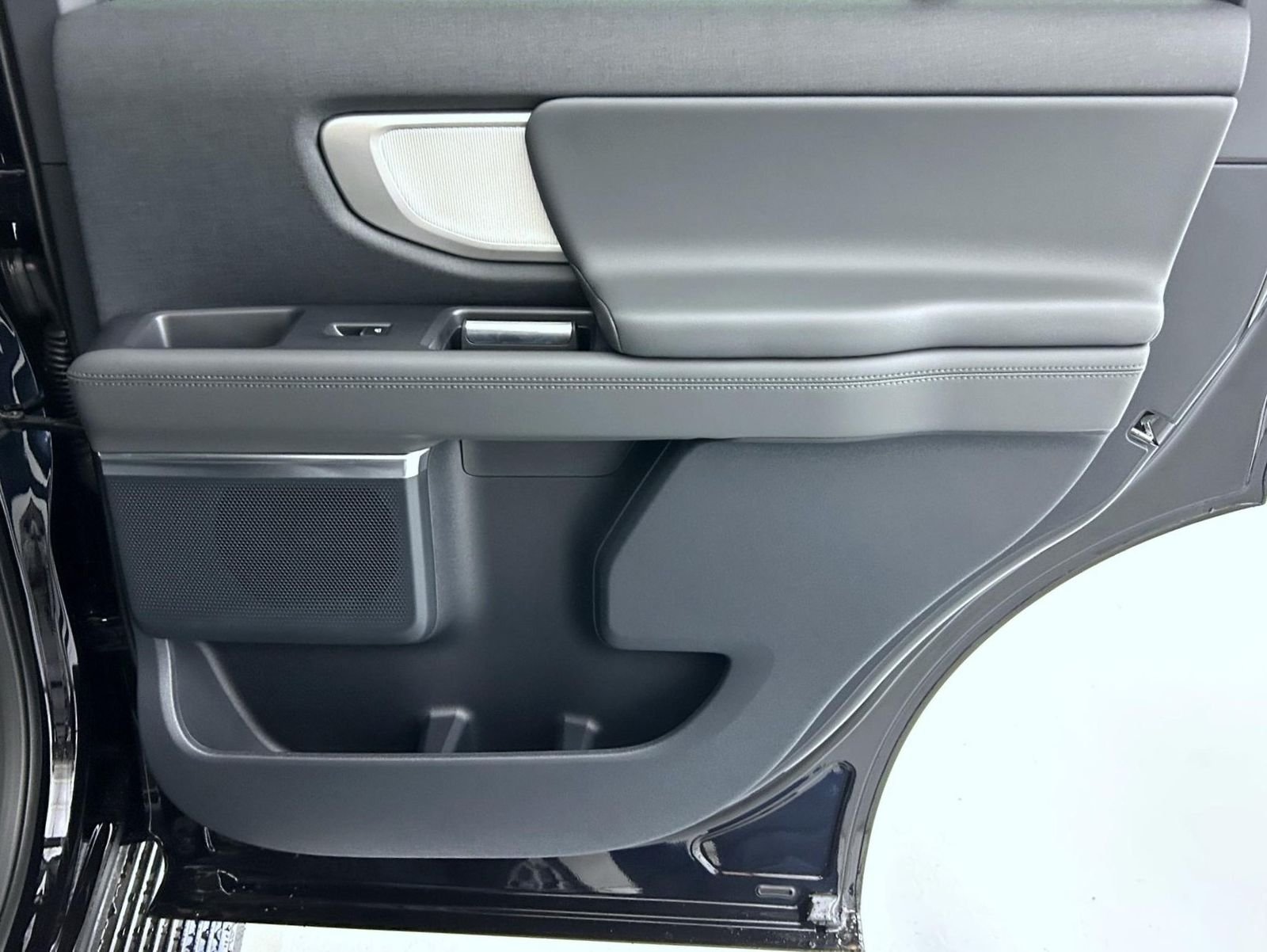 New 2027 Agate Black Metallic Ford Active image 17