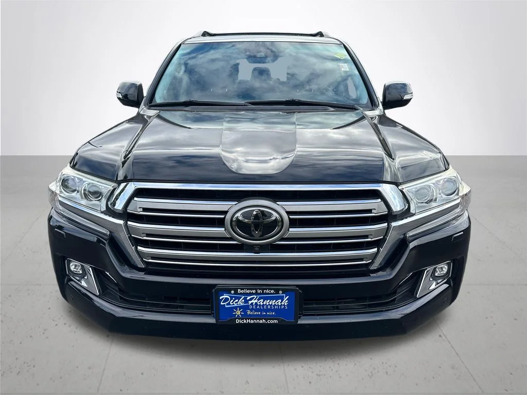 Used 2016 Black Toyota Base image 3