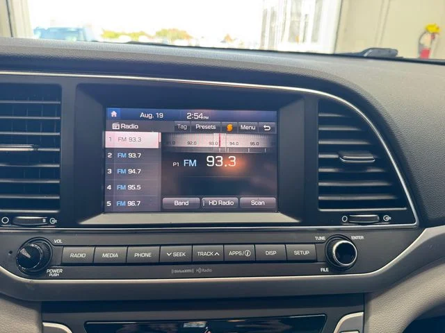 Used 2017 Shale Gray Metallic Hyundai SE image 40