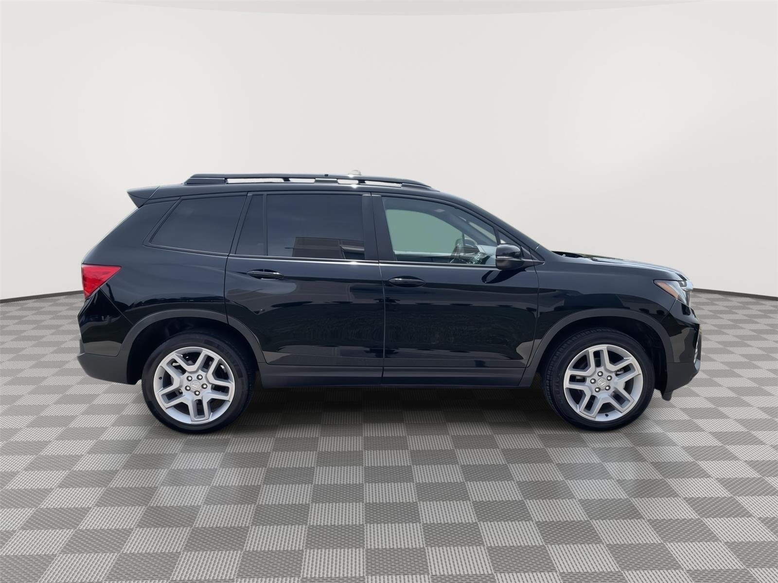 Used 2024 Honda Passport EX-L with VIN 5FNYF8H54RB007080 for sale in Kansas City