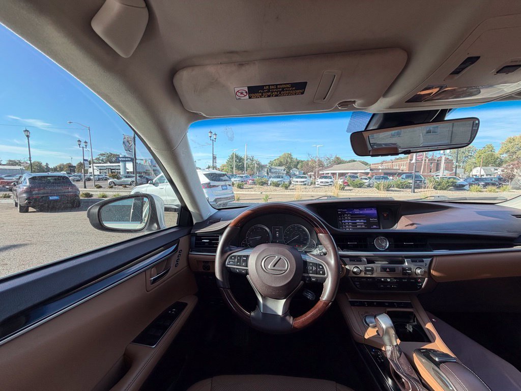 Used 2018 White Lexus 350 image 11