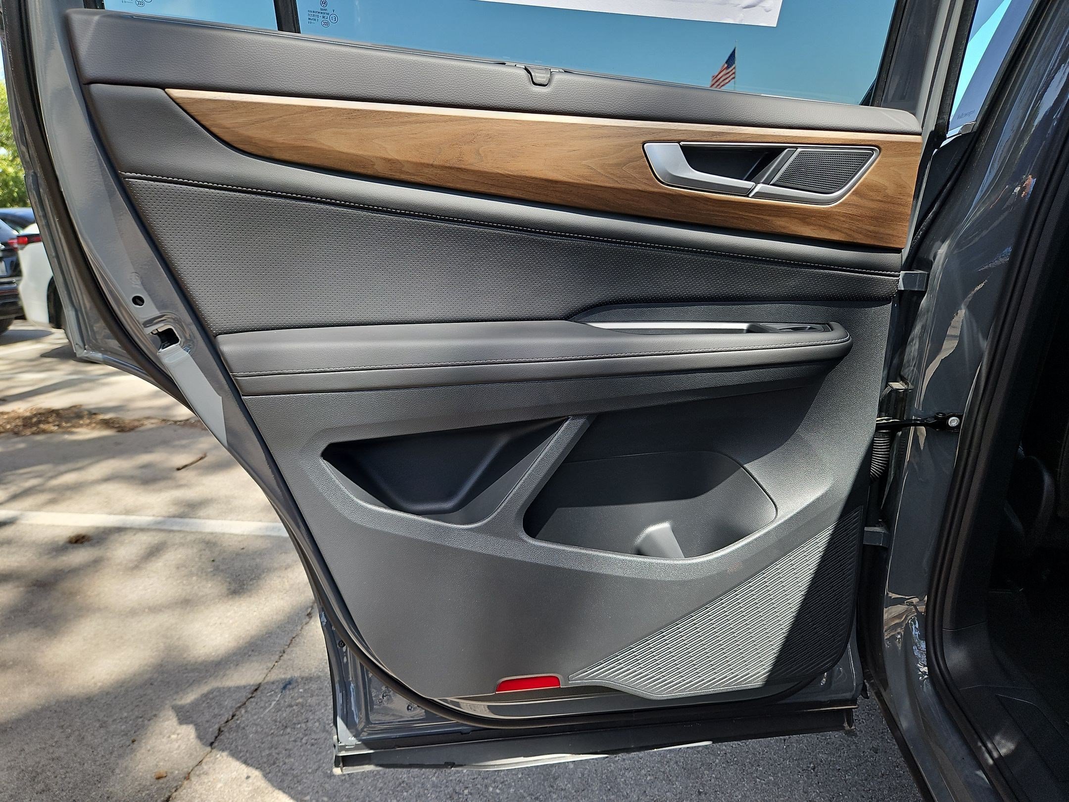 New 2026 Pure Gray Metallic Volkswagen 2.0T SE w/Technology image 14