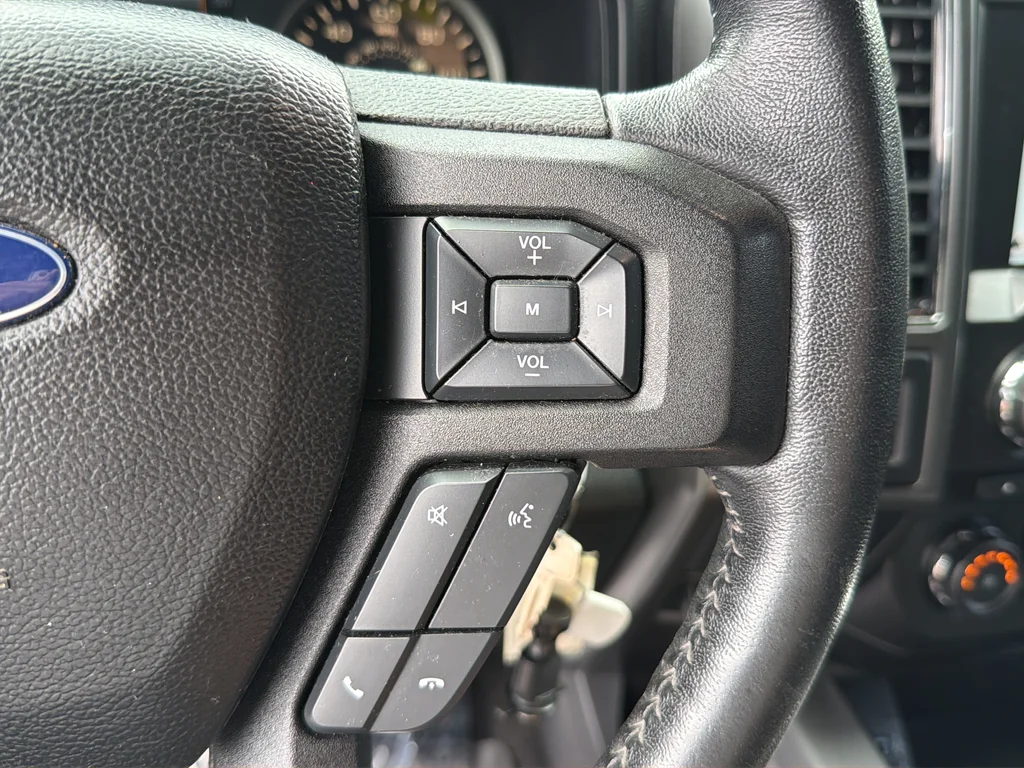 Used 2018 Gray Ford XLT image 17