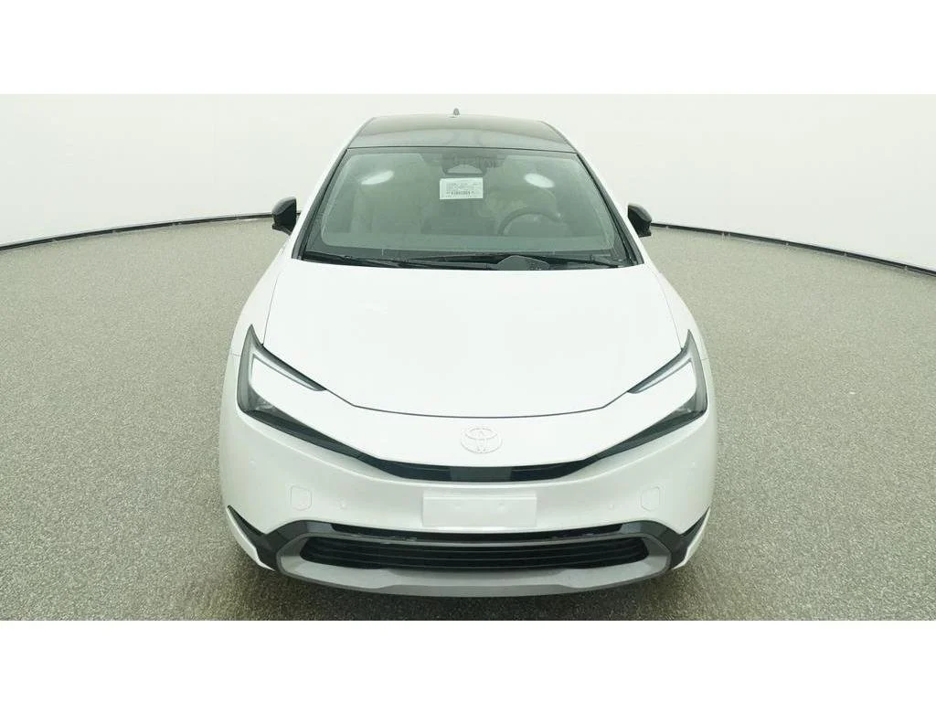 New 2027 Wind Chill Pearl Toyota XLE image 15