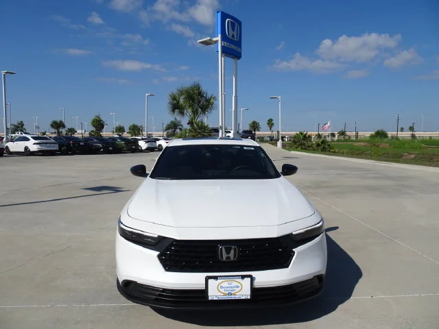 New 2026 Platinum White Pearl Honda Sport image 2