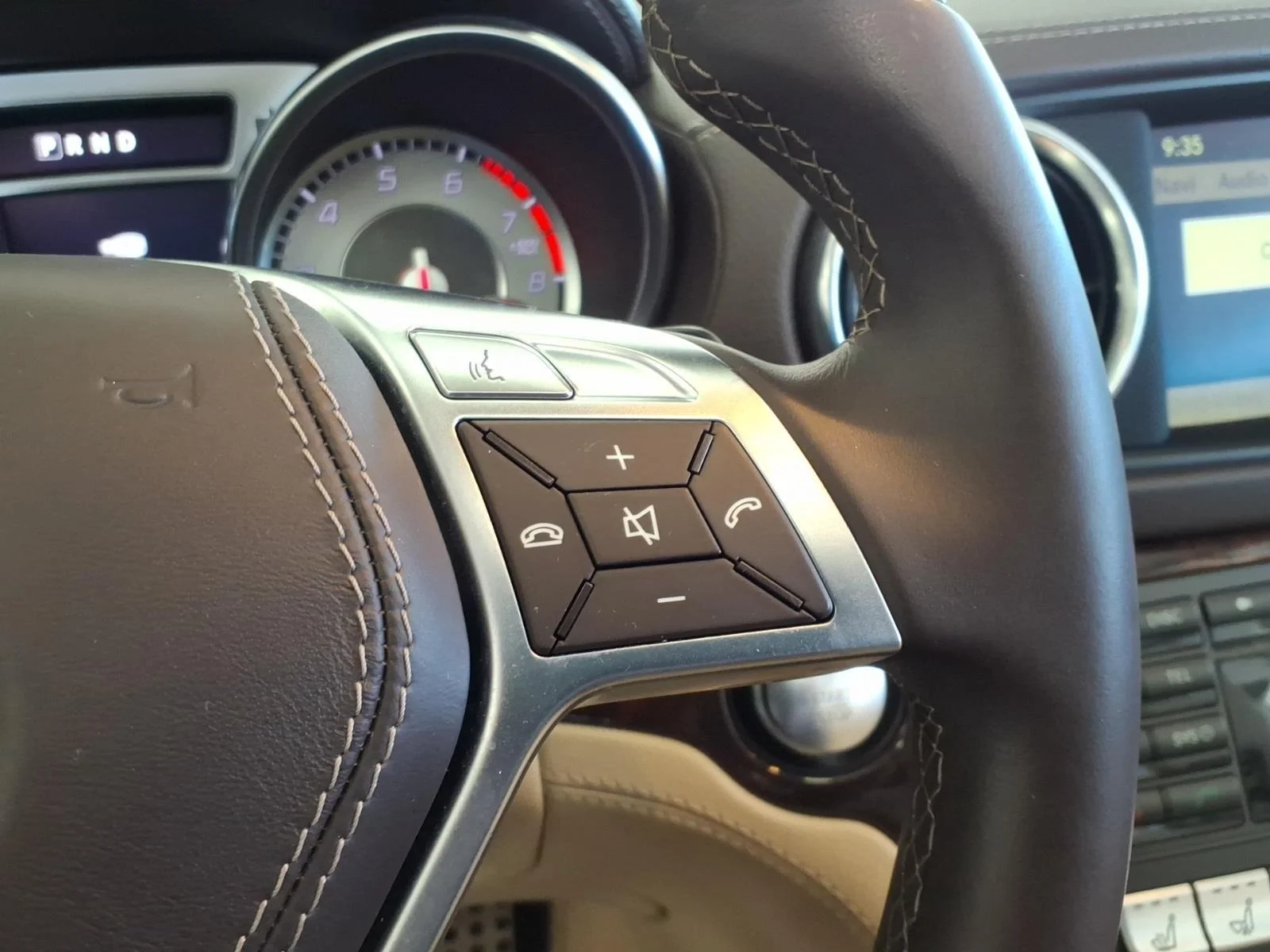 Used 2013 Palladium Silver Metallic Mercedes-Benz SL 550 image 27