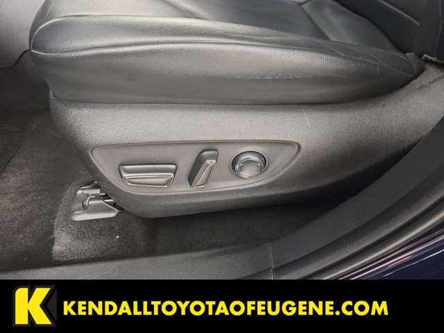 Used 2022  Toyota XLE image 24