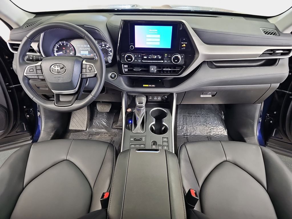 Used 2025 Blue Toyota XLE image 10