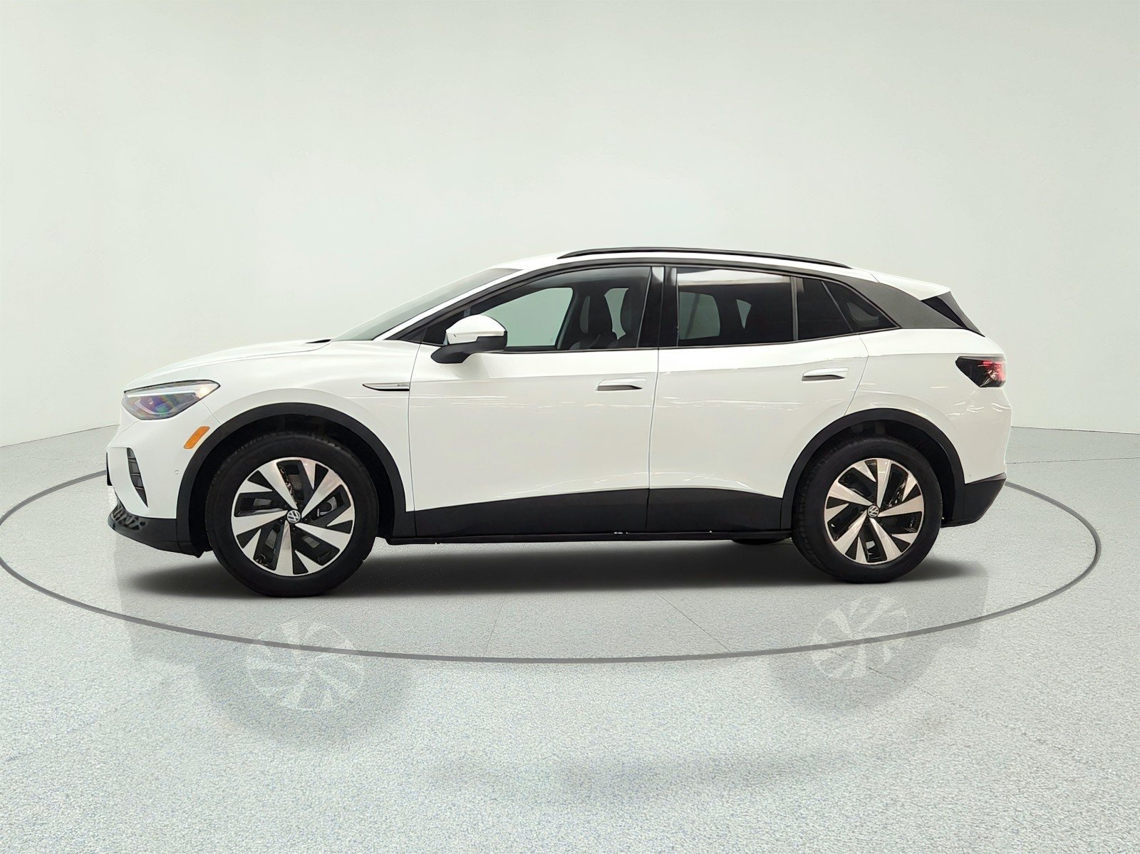 Used 2023 Pure White Volkswagen Pro image 8