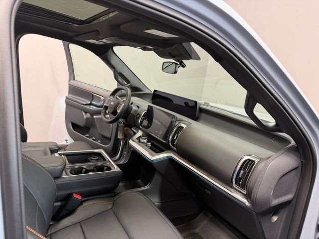 New 2026 Glacier Gray Metallic Tri-Coat Ford Tremor® image 27