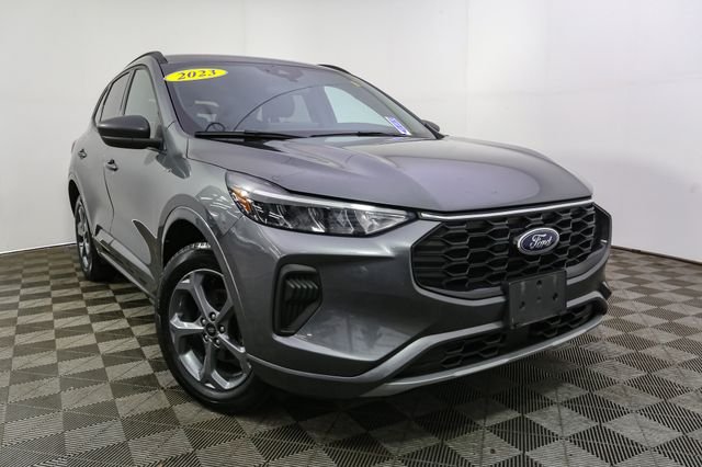 Used 2023 Gray Ford ST-Line image 3