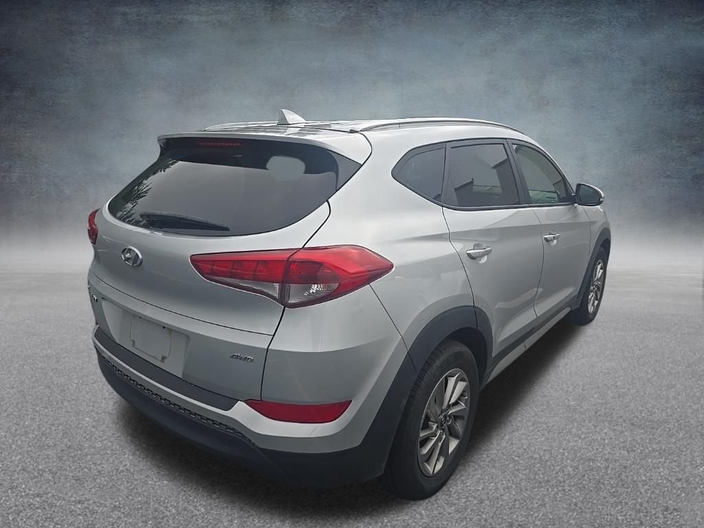 Used 2018 Molten Silver Hyundai SEL Plus image 8