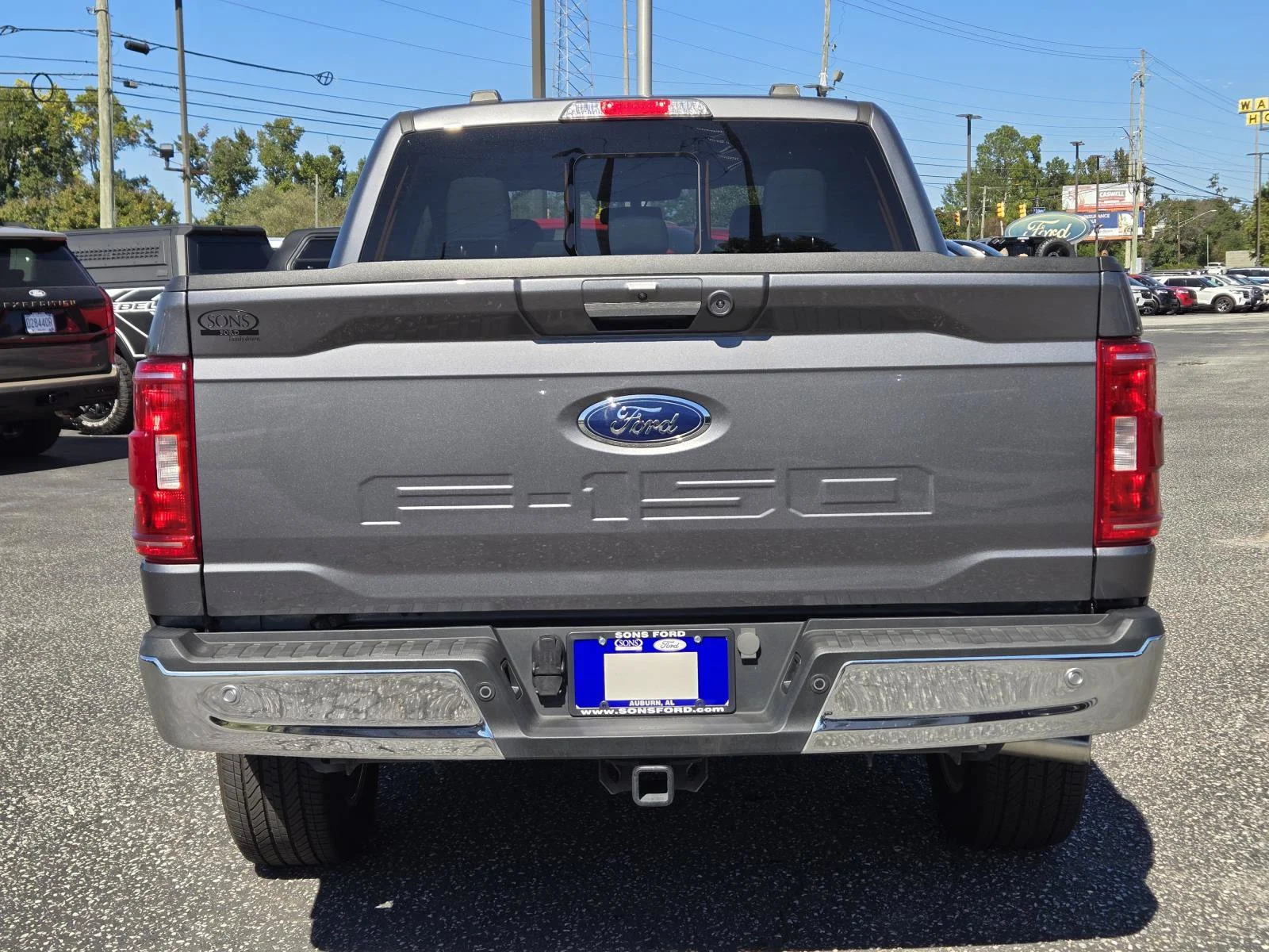 Used 2023 Gray Metallic Ford XLT image 9