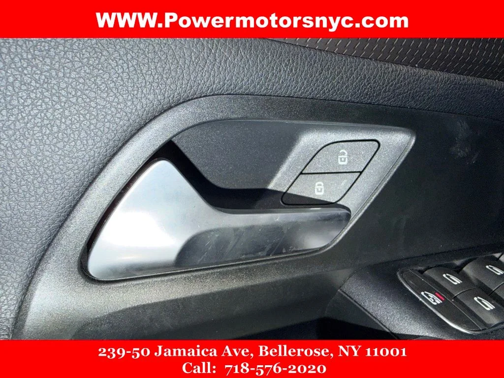 Used 2021 Black Mercedes-Benz GLA 250 image 39