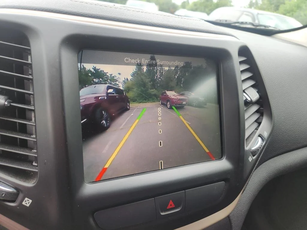 Used 2015 Black Jeep Latitude image 3