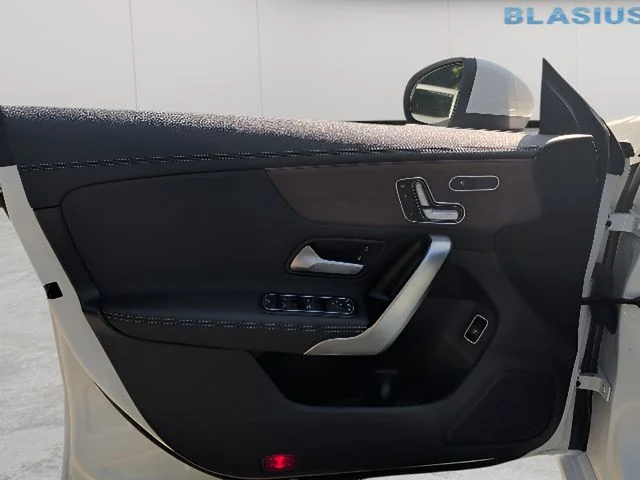 Used 2023  Mercedes-Benz CLA 250 image 14