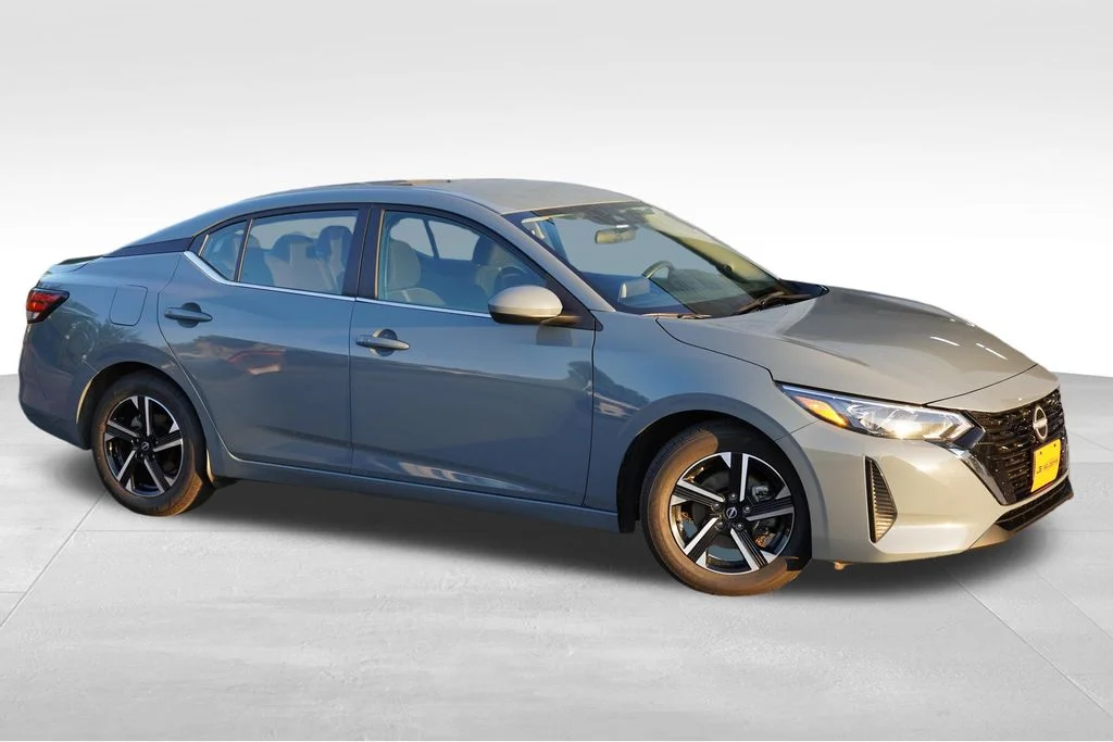 Used 2024 Nissan Sentra SV with VIN 3N1AB8CV1RY370819 for sale in Lakeville, MN