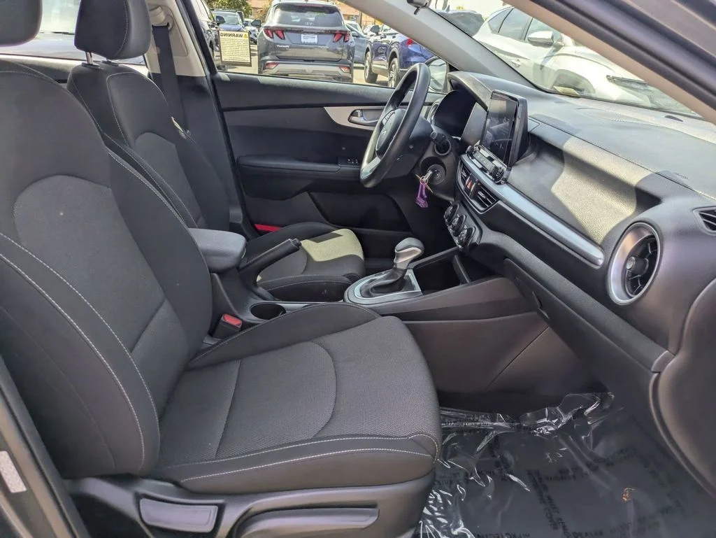 Used 2023 Gray Kia LXS image 27