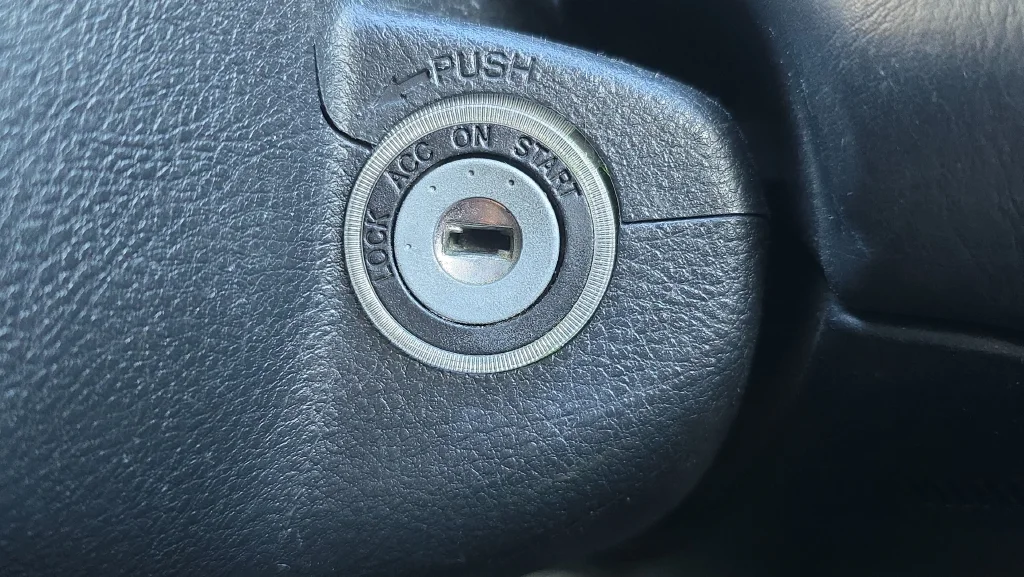 Used 2005 White Toyota SE image 13