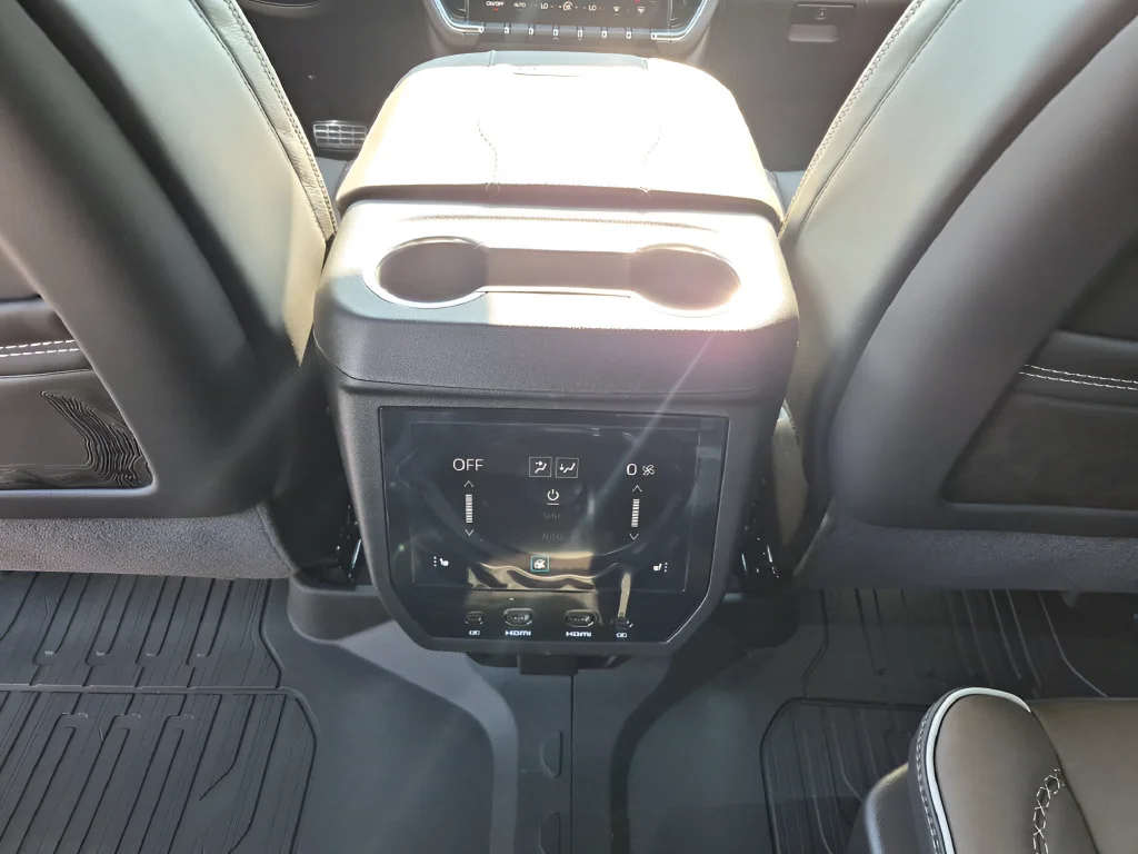 New 2026 GMC Yukon Denali Ultimate, photo 31